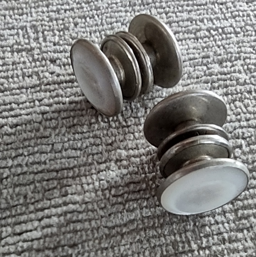 Vintage Mother Of Pearl Snap Cufflinks - image 5